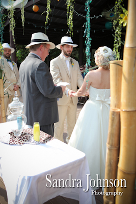 Best Brevard Zoo wedding photographer - Sandra Johnson (SJFoto.com)